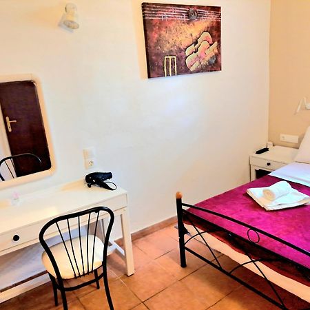 Jimmy'S Apartments Питагорио Екстериор снимка