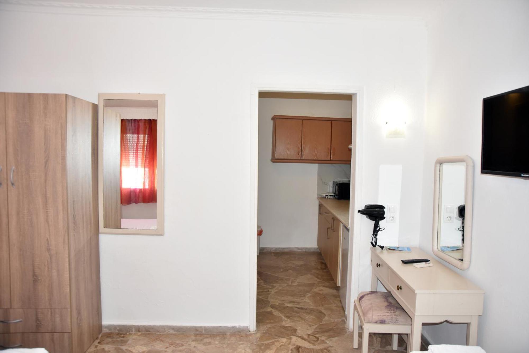 Jimmy'S Apartments Питагорио Екстериор снимка