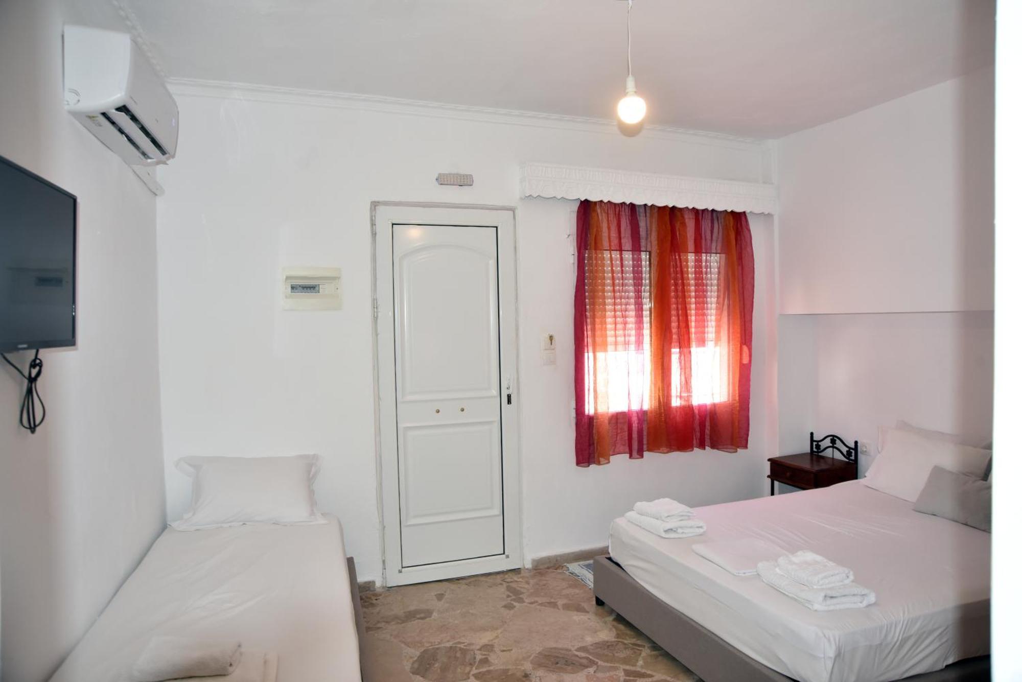 Jimmy'S Apartments Питагорио Екстериор снимка