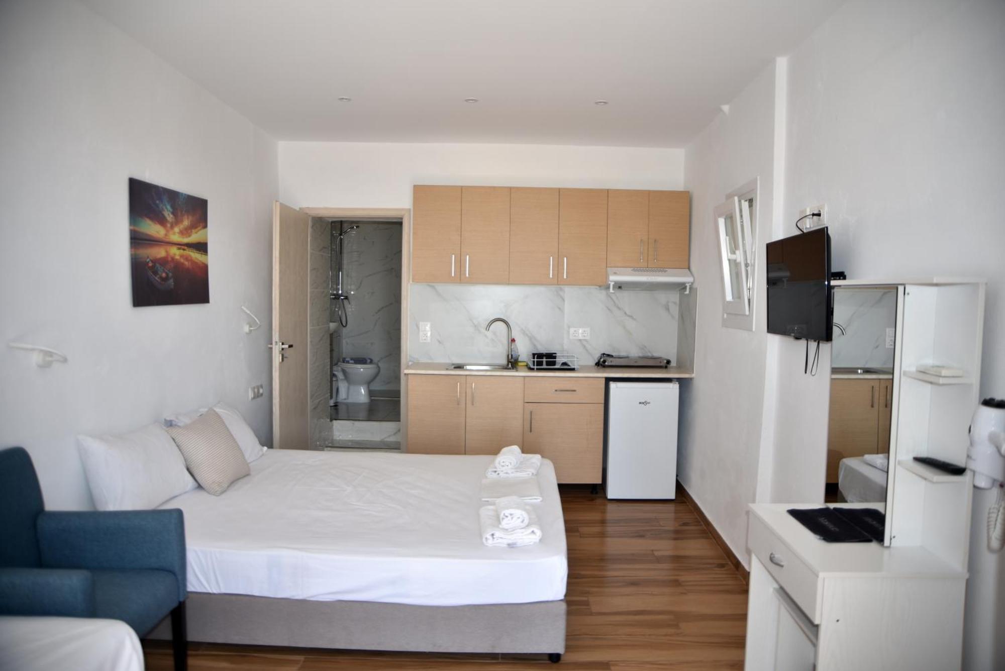 Jimmy'S Apartments Питагорио Екстериор снимка